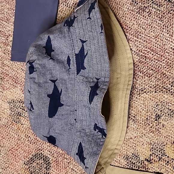 Carter's Fin-tastic Rashguard Swim Trunks with Reversible Bucket Hat - Picture 5 of 6